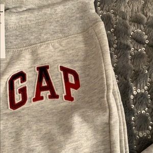 GAP women’s sweats